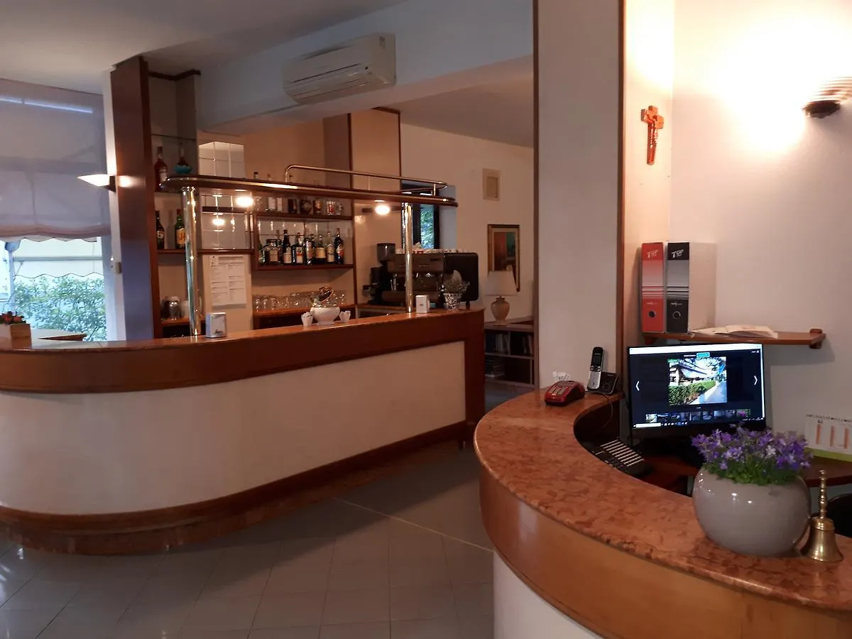 Hotel Ciclamino Riolo Terme 3*,
