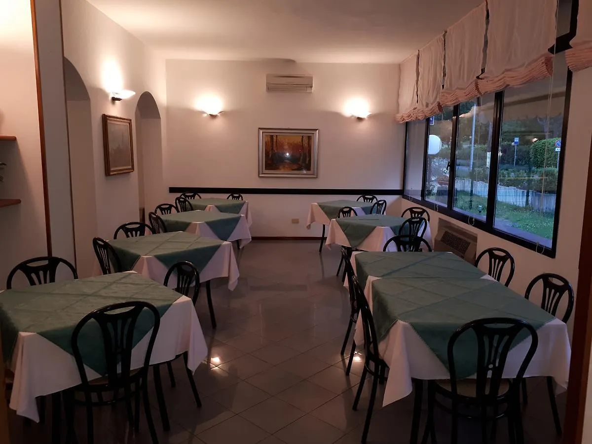 Hotel Ciclamino Riolo Terme 3*,  Italy